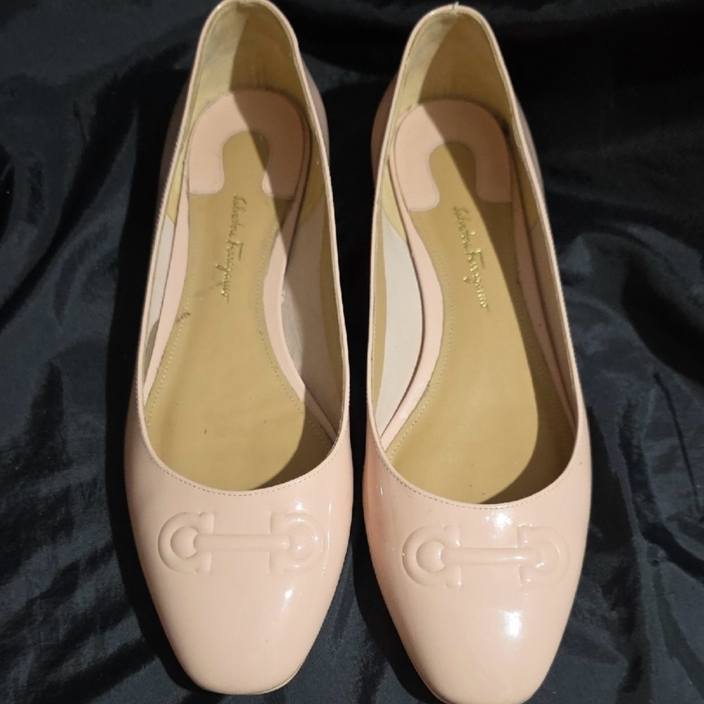 Authentic Salvatore Ferragamo Women's Pink Ballet Flats